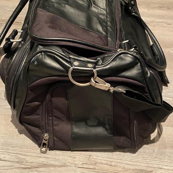 Vintage Nike Golf Large Leather Duffle Weekender Bag Black 24 x 15 x 11 - Picture 3 of 8